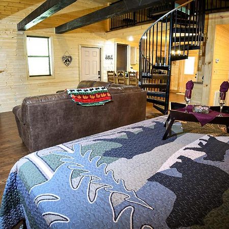 Gatlinburg - Honeymoon Hideaway Villa Ngoại thất bức ảnh