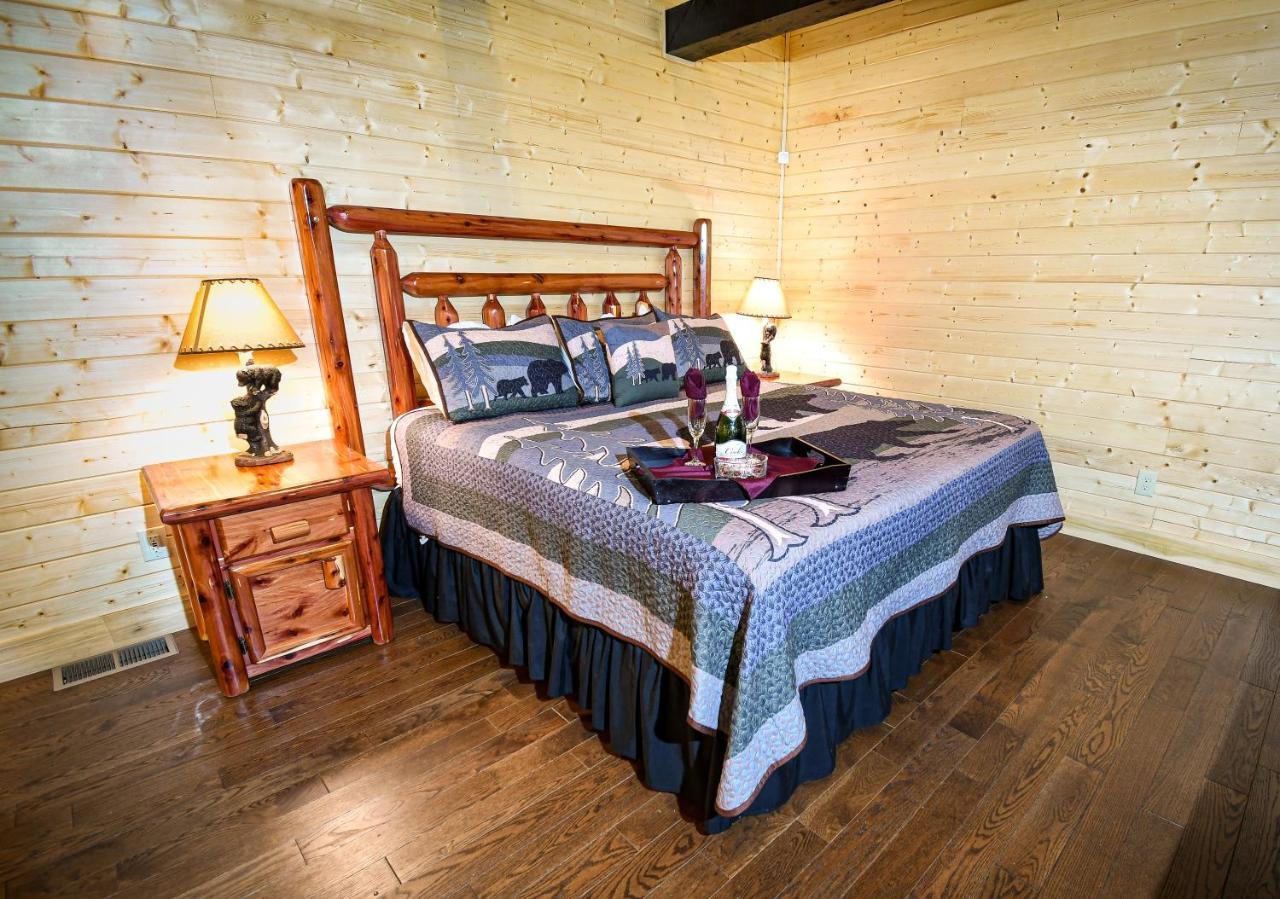 Gatlinburg - Honeymoon Hideaway Villa Ngoại thất bức ảnh